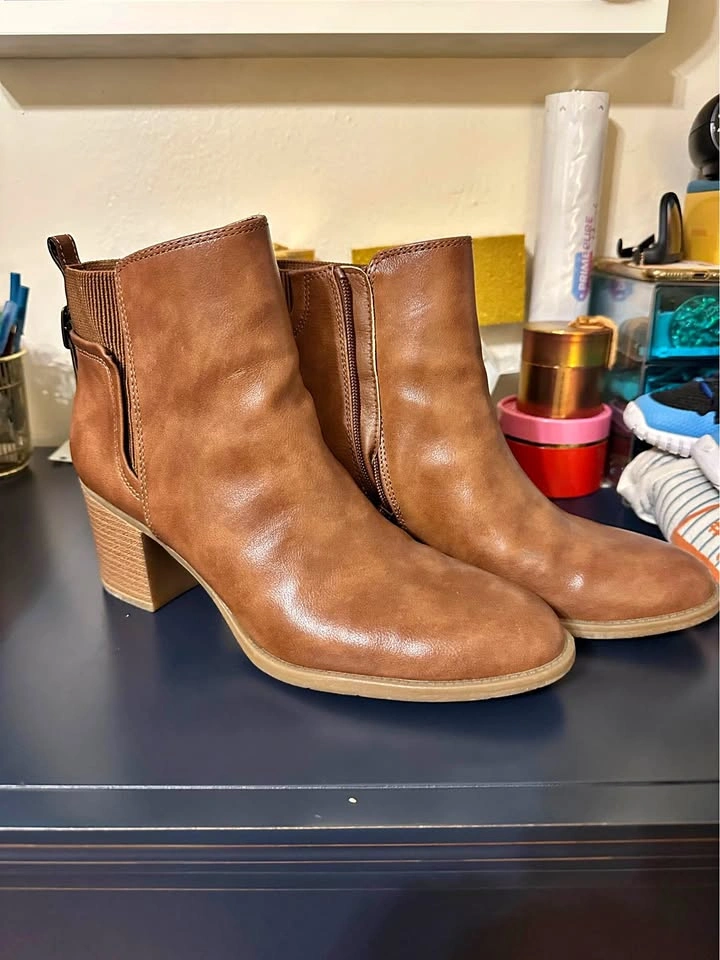 Women's Baretrap Boots - Size 10