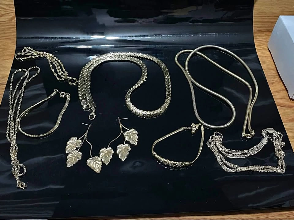 Gold Toned Jewelry Set / Lot