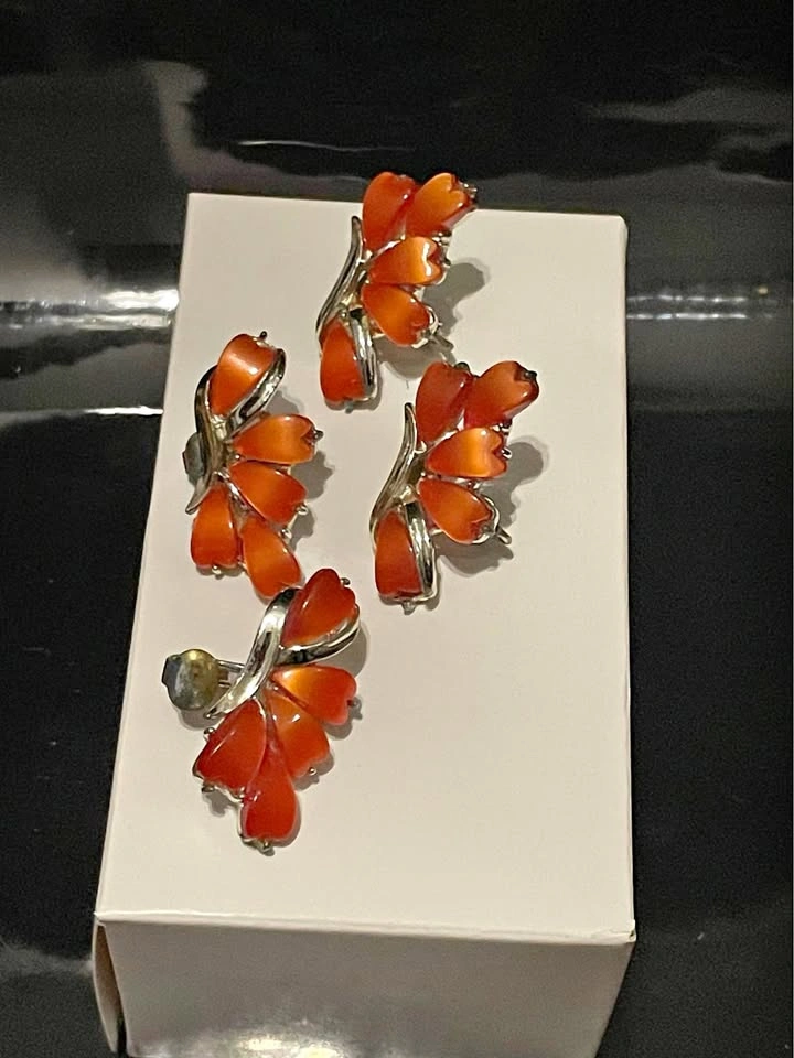 Vintage Red Orange Enamel and Silver Tone Necklace and Earring S