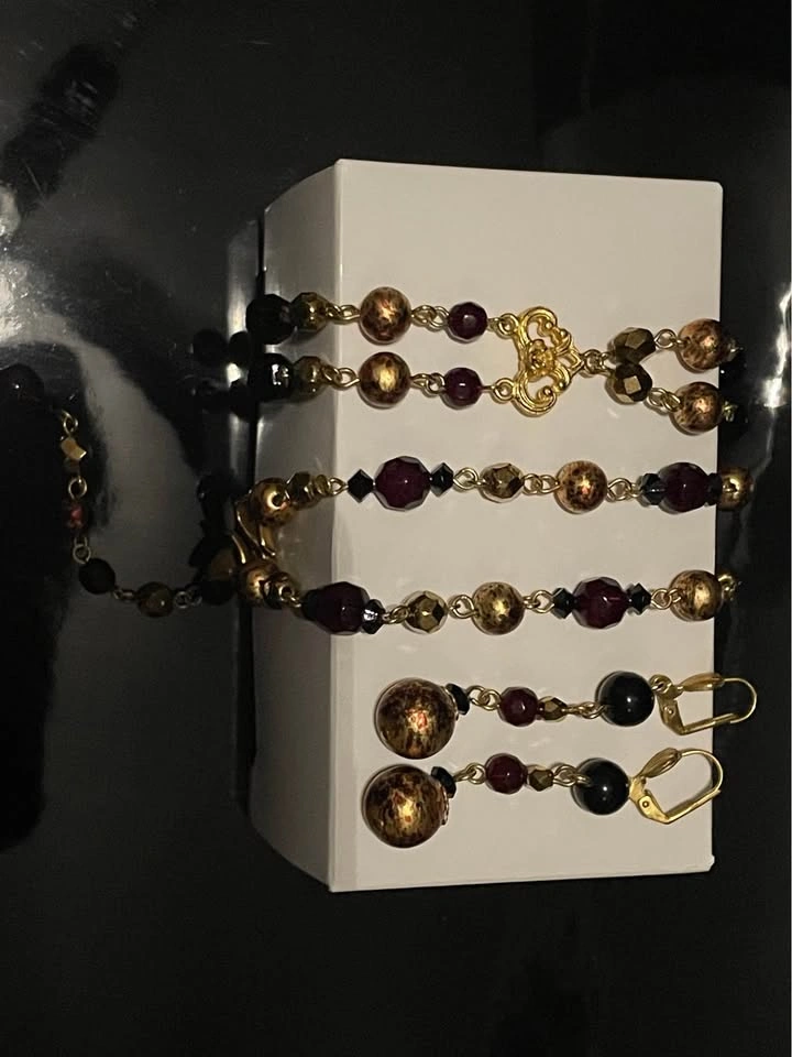 Vintage Gold and Burgundy Beaded Necklace and Earring Set - photo 2