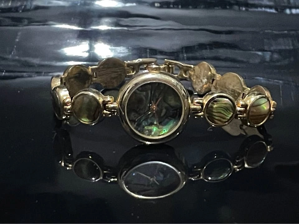 Vintage Gold-Tone Abalone Shell Bracelet Watch - photo 2
