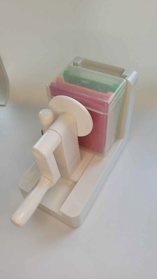 OXO Spiralizer with 3 Blades - photo 3