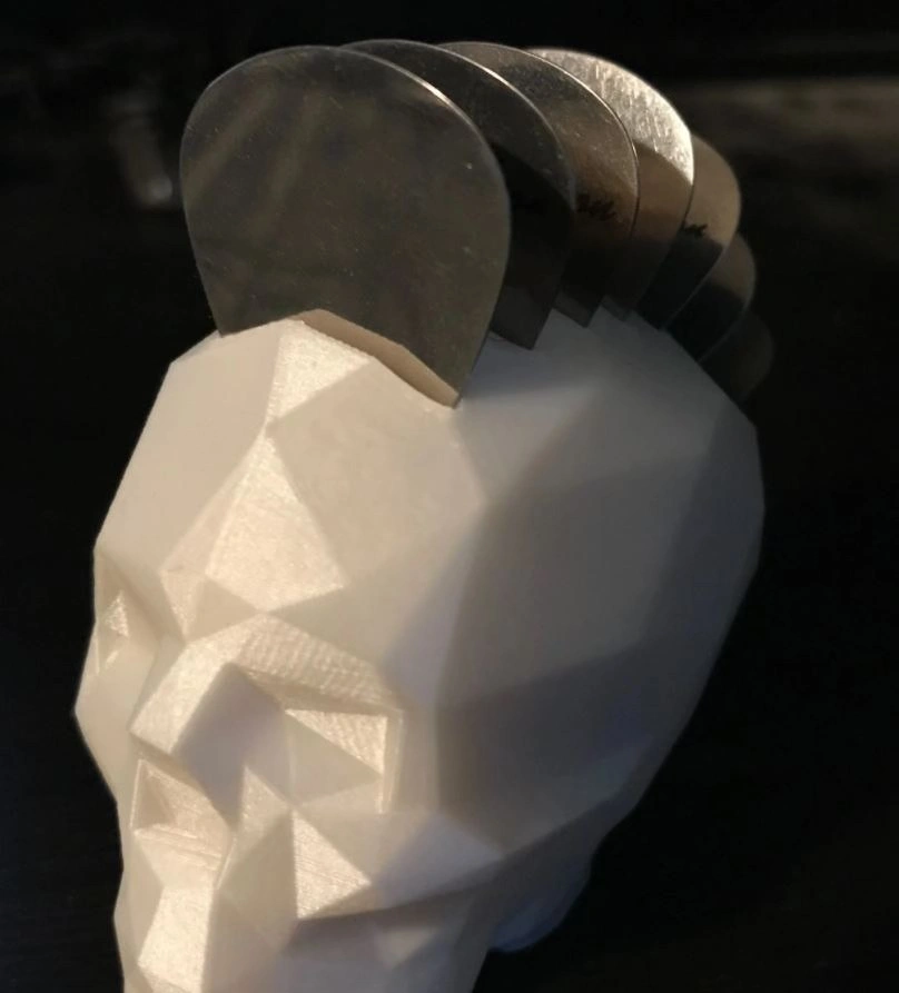 Mohawk' style Skull Guitar Pick Holder (3D Printed) - photo 2