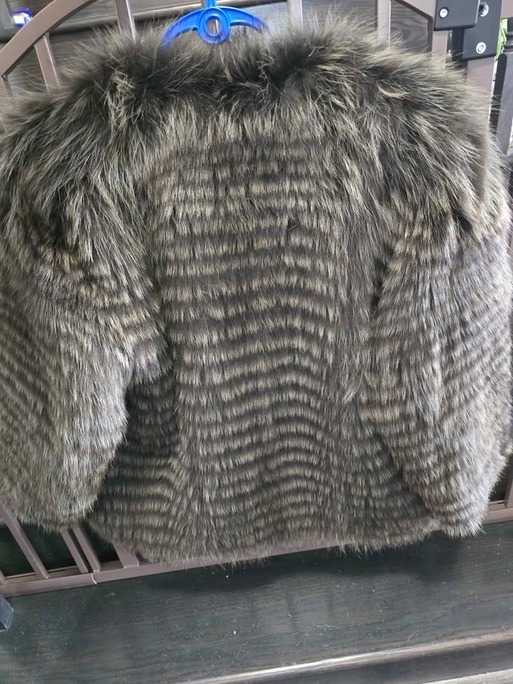 Raccoon Fur Jacket Quarter Sleeves - photo 2