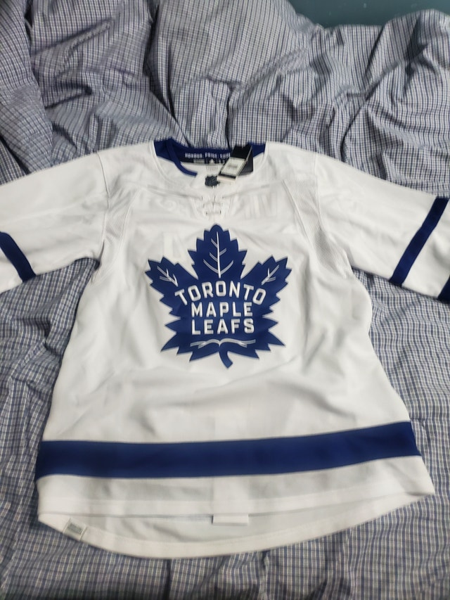 Maple Leaf Jersey