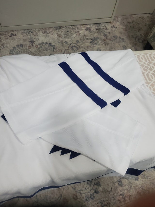 Maple Leaf Jersey - photo 5