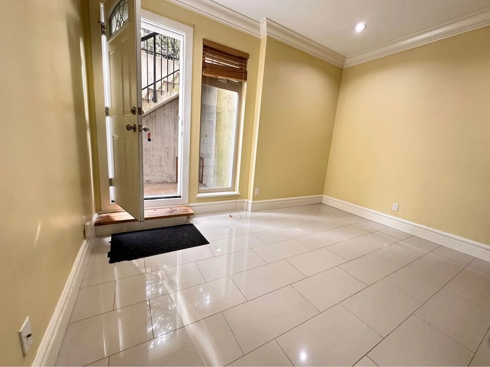 1 Bed 1 Bath - House - photo 5