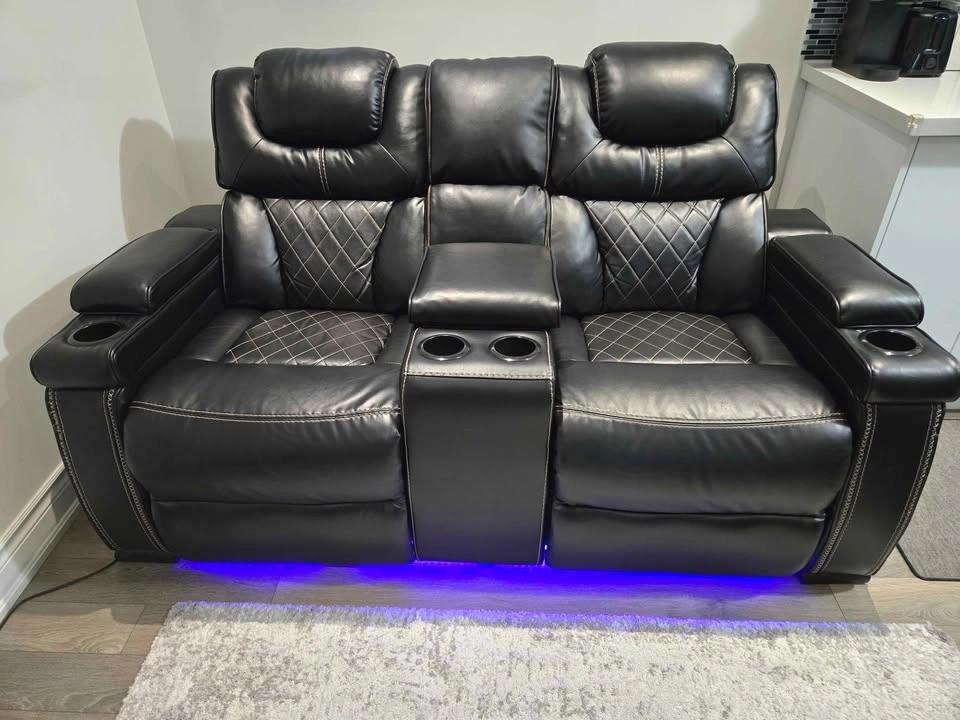 Power Reclining Loveseat - photo 2