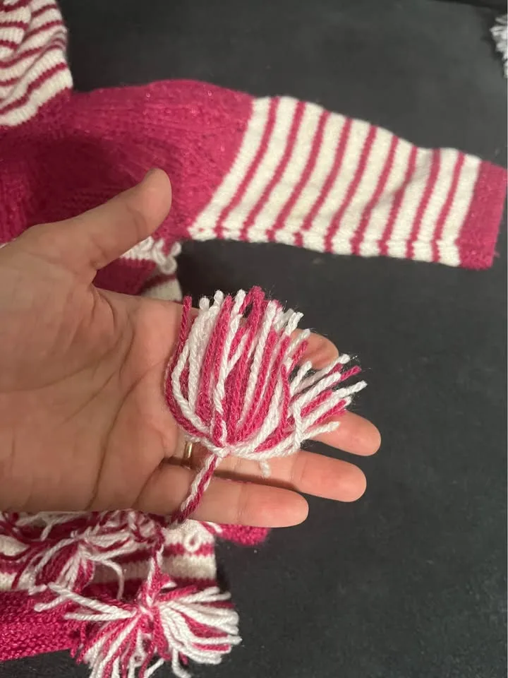 Knitted baby sweater set size 6-12 months image indicator(3)