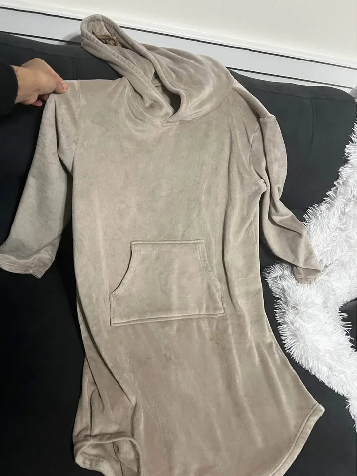 Hooded lounger dress image indicator(3)