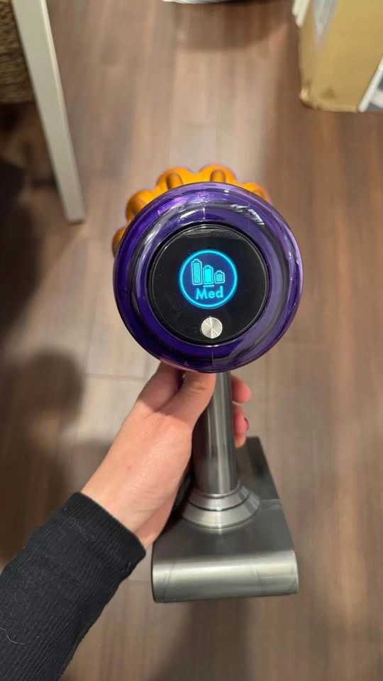 Dyson V15 Detect Vacuum - Used Like New - photo 3