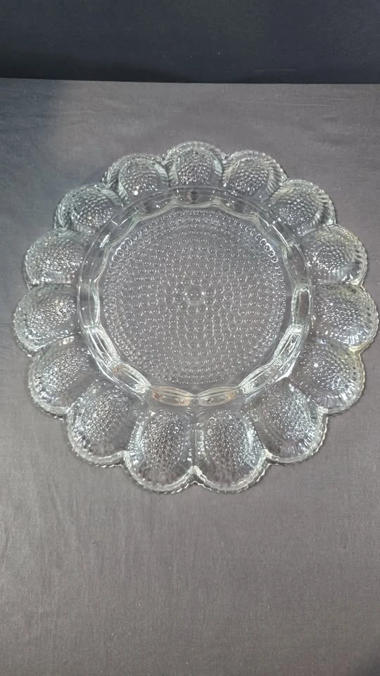 INDIANA GLASS COMPANY CLEAR GLASS DEVILED EGG PLATE - photo 2