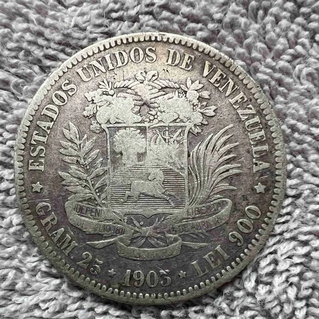1905 Silver coin from Venezuela | Karrot