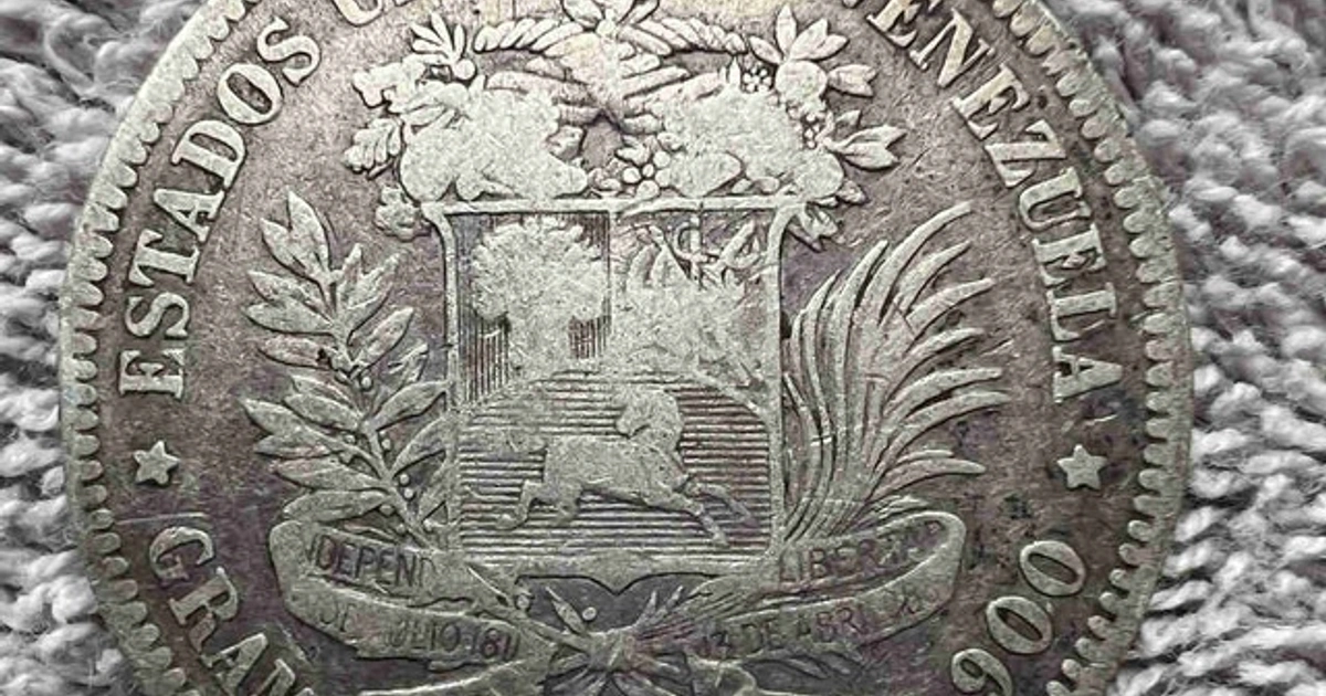 1905 Silver coin from Venezuela | Karrot