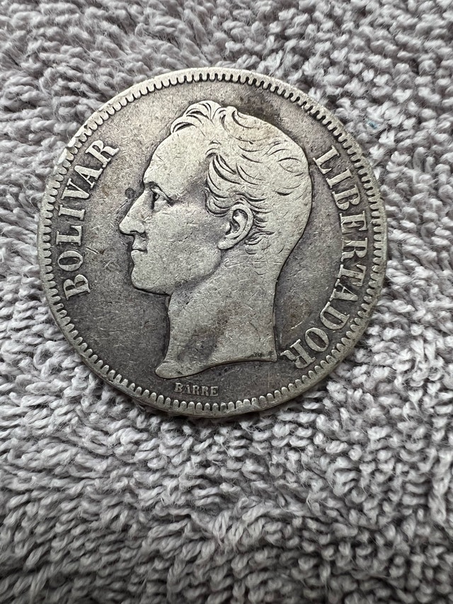 1905 Silver coin from Venezuela - photo 2