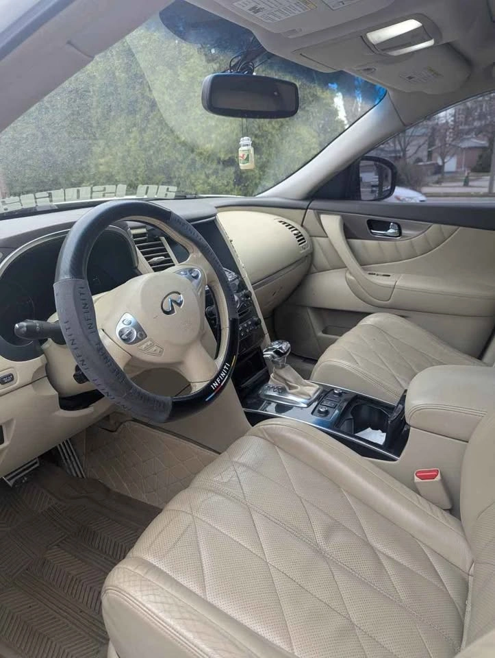 2010 Infiniti FX35 - photo 2