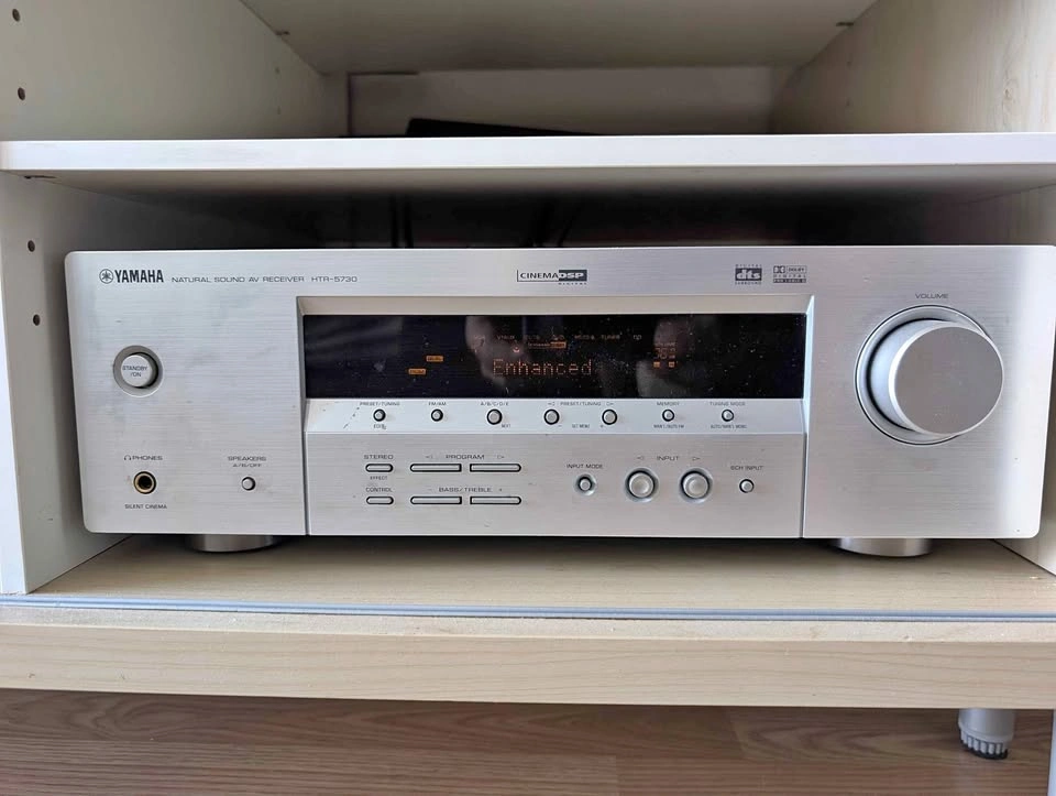 Yamaha HTR-5730 AV Receiver + 5.1 Speakers