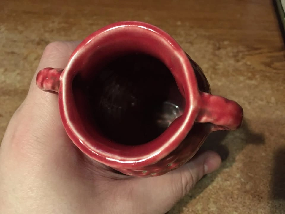 VINTAGE MCCOY USA VASE BASKETWEAVE TEXTURE RED FLORAL WITH HANDL - photo 5