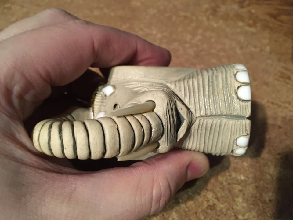 Artesania Rinconada Elephant Trunk Up Pottery Figure - photo 5