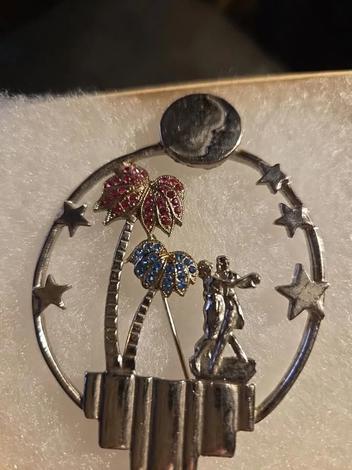 Vintage Dancing Under The Palms Brooch Silver Toned Blue Red - photo 3