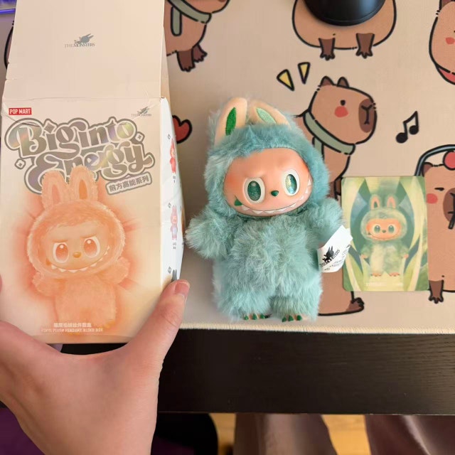 Labubu THE Monsters Big into Energy & Tasty Macarons Series