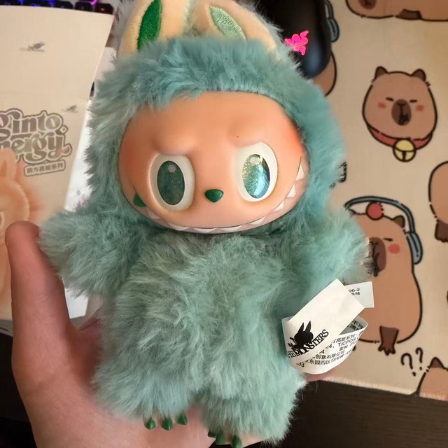 Labubu THE Monsters Big into Energy & Tasty Macarons Series - photo 3