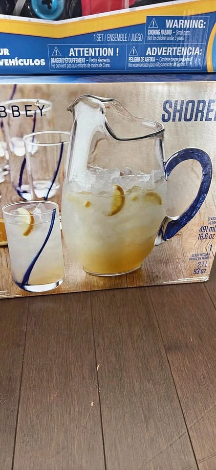 Glass pitcher set (7 pieces)
