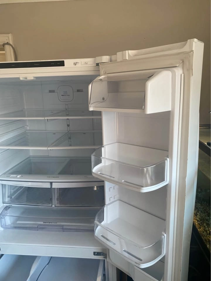 LG French Door Fridge LFC24786SW - photo 5