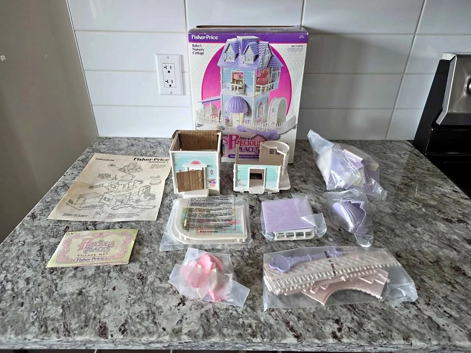 Vintage Fisher Price Precious Places Baby's Nursery Cottage (198
