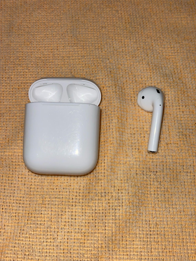 AirPods 2nd gen