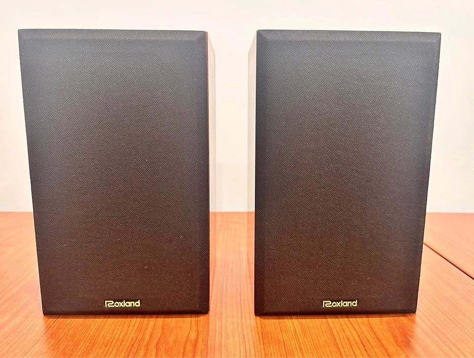 Roxland HV-E100 Bookshelf Speakers - Australian Engineered - Pai