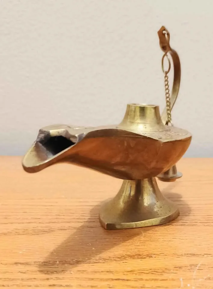 Vtg Hand Crafted Etched Brass Aladdin Lamp image indicator(3)