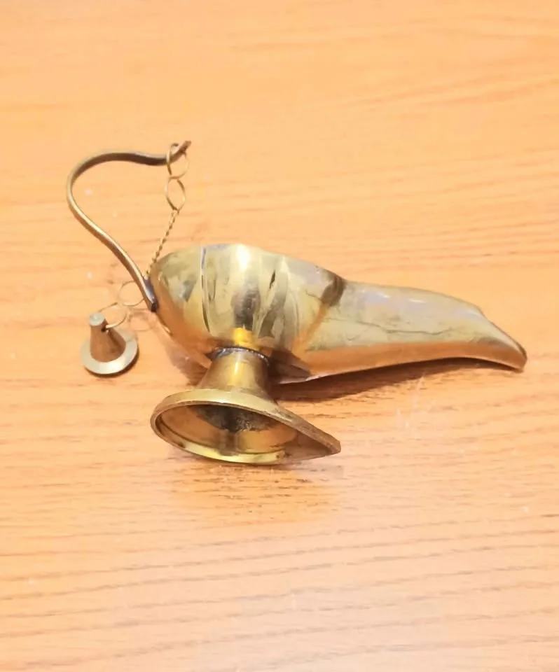 Vtg Hand Crafted Etched Brass Aladdin Lamp image indicator(5)