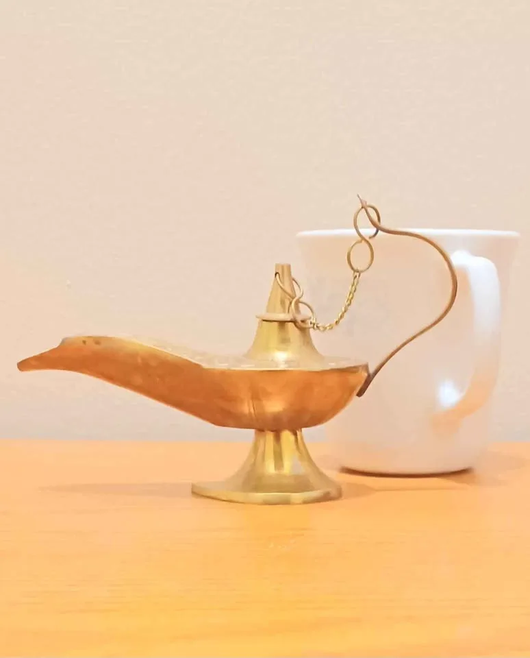 Vtg Hand Crafted Etched Brass Aladdin Lamp image indicator(6)