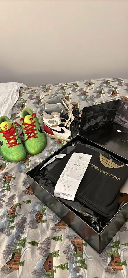 Kobe 6 Grinches (11), Jordan UN/LA (11), OVO Timberlands (11.5)