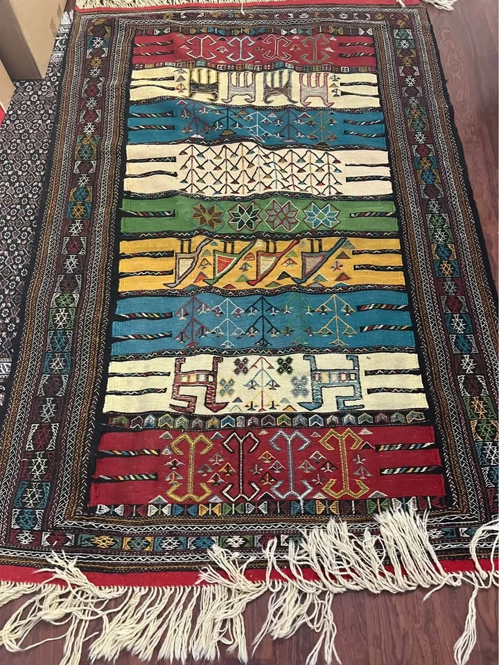 Handmade Persian Area Rug (4x6 ft) - photo 2