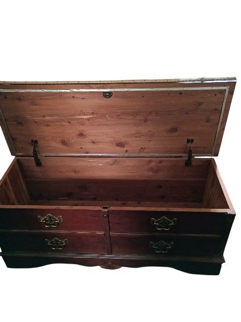 LANE Mid-century Cedar Chest with Cushion - Queen Anne Style - photo 3