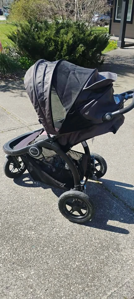 Graco 3 Wheel Stroller - photo 2