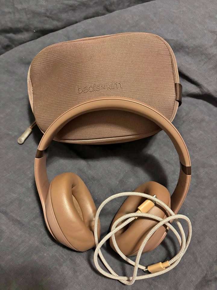Beats Studio Pro SKIMS