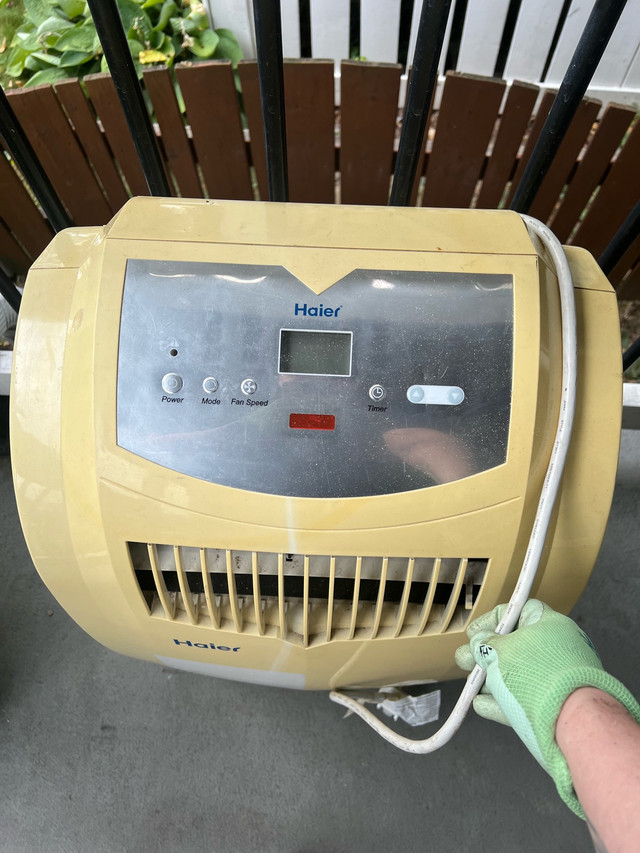 Haier portable AC - photo 2