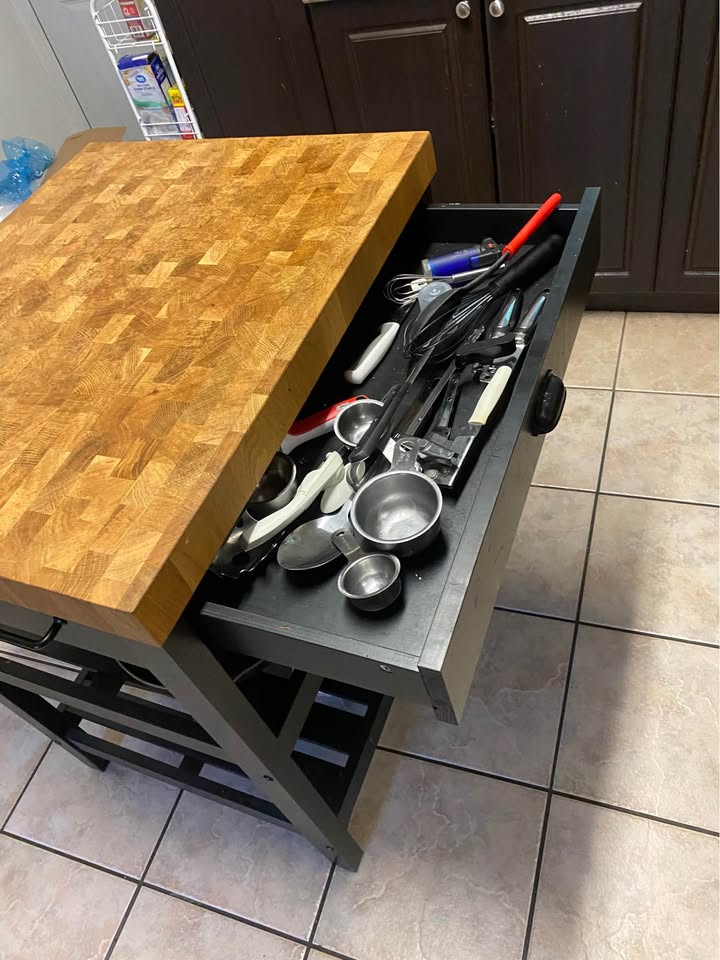 IKEA vadholma kitchen island - photo 3