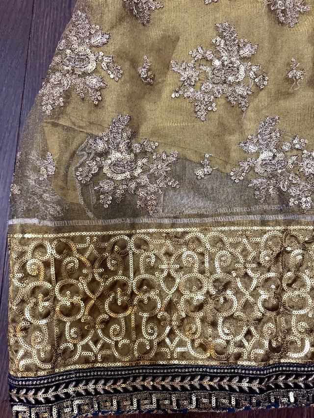 Maria B Wedding Collection 3 Piece Suit New - photo 5