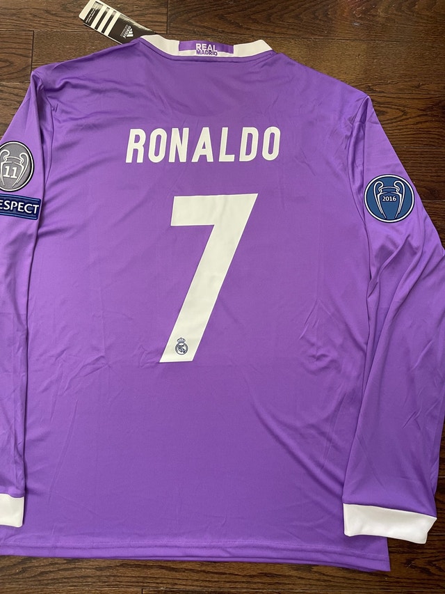 Real Madrid Retro 2016/17 Ronaldo Soccer away Jersey - photo 3
