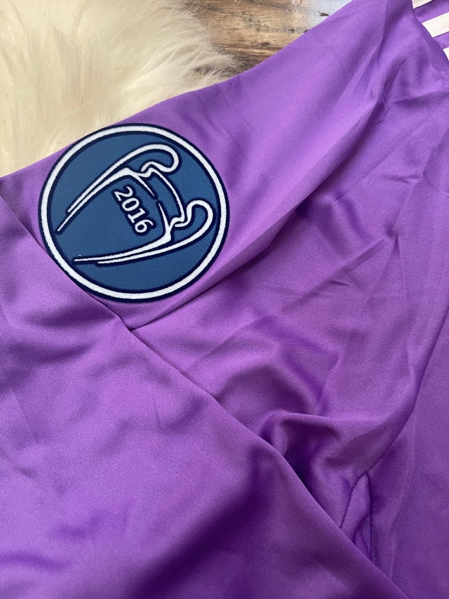 Real Madrid Retro 2016/17 Ronaldo Soccer away Jersey - photo 4
