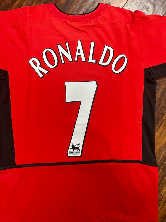 Manchester United Retro Ronaldo EPL Soccer Jersey - photo 5