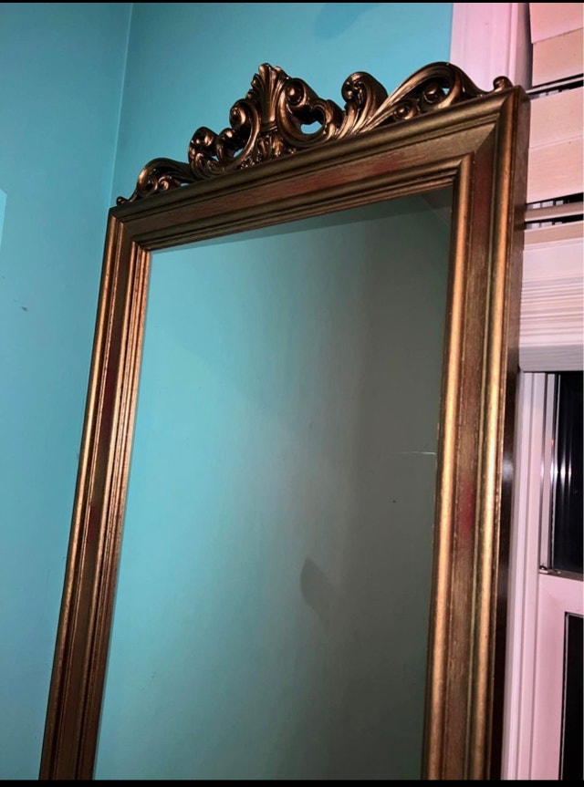 Vintage Rare Find Vanity - Beautiful & Elegant - photo 4