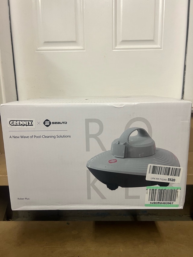 Pool Cleaning Robot New