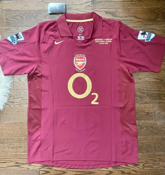 Arsenal Henry #14 Retro Soccer Home Jersey 2005/06