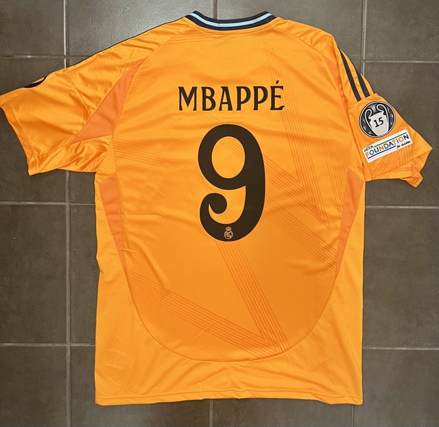 Real Madrid Mbappe Away Jersey 2024/25 - photo 2