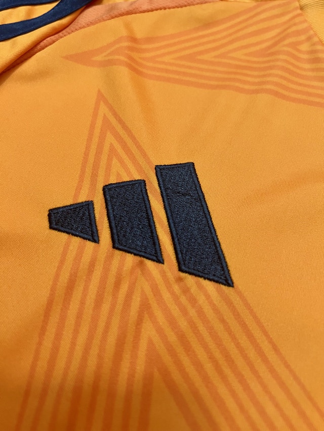 Real Madrid Mbappe Away Jersey 2024/25 - photo 3